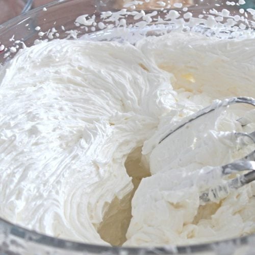 How to Make the Perfect Easy Whipped Cream - Eazy Peazy Desserts