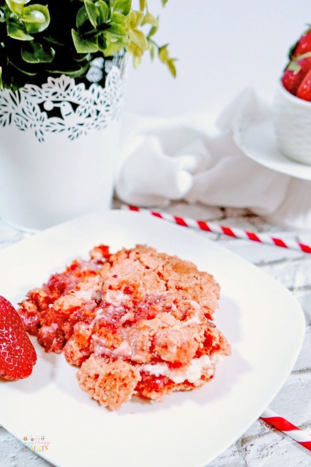 Image of strawberry crumble with cream cheese