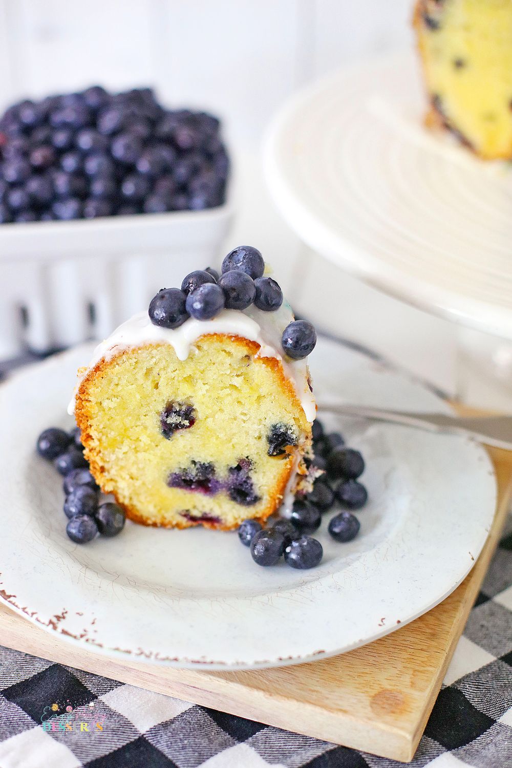 Glazed donut cake with blueberries