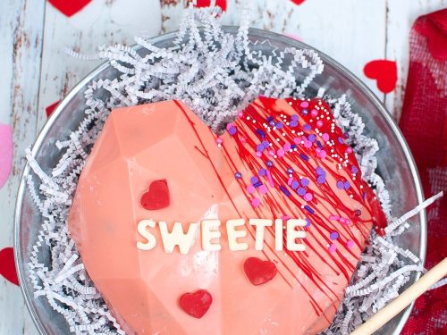 Valentine's Dessert Idea: Heart Cake Gems - Yummy Gummy Molds