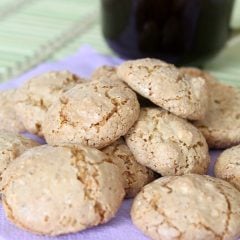 Easy macaroon cookies with almonds