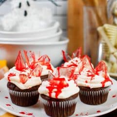 BLOODY CUPCAKES WITH SUGAR GLASS SHARDS STORY