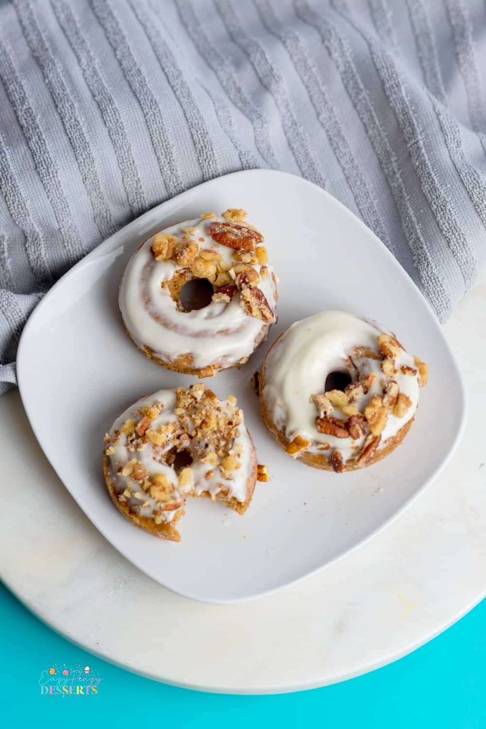 Baked carrot cake donuts