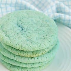 Irresistible blue sugar cookies with a secret ingredient