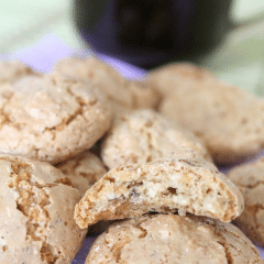 EASY MACAROON COOKIES WITH ALMONDS STORY